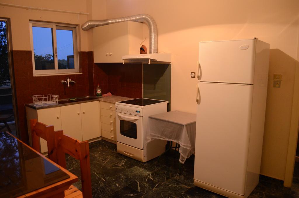 Kineta Apartments Экстерьер фото